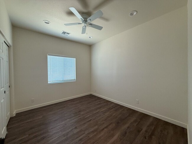 Building Photo - 29 Palms Home with Solar