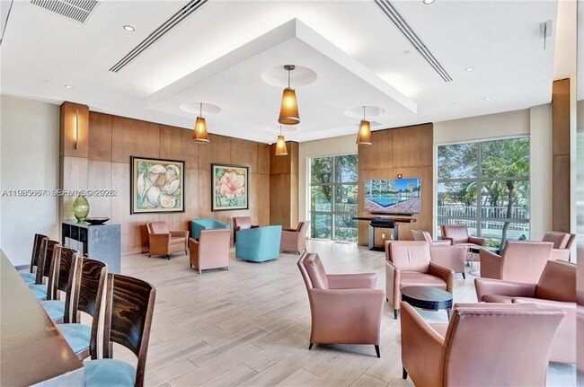 Building Photo - 31 SE 5th St