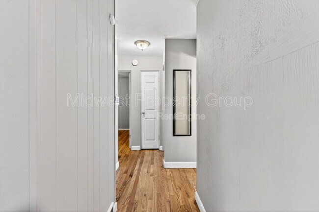 Building Photo - 8 Kathleen Ct
