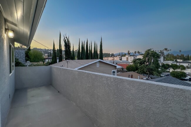 Building Photo - 2749 Griffith Park Blvd