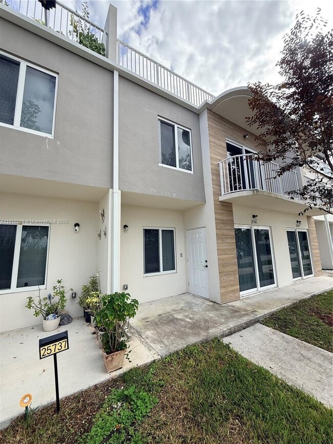 Building Photo - 25743 SW 144th Ave