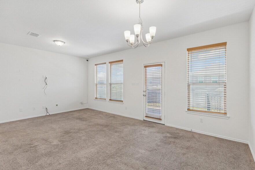 Building Photo - 4481 Acerno St