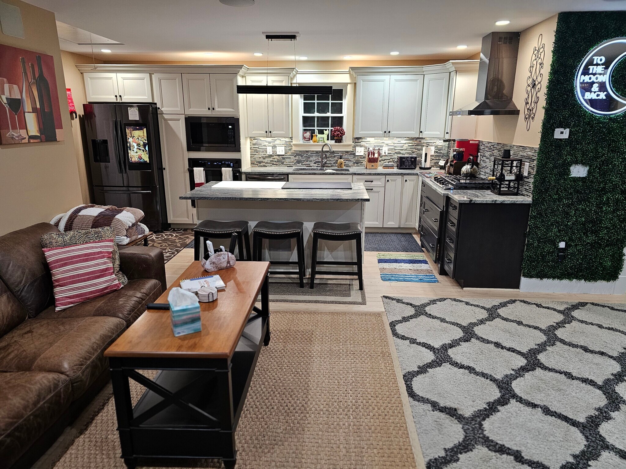 Building Photo - 435 High St