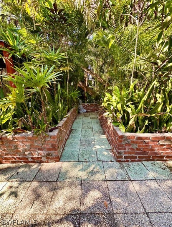 Building Photo - 5934 Tropical Dr