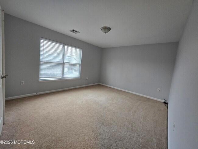 Building Photo - 18 4th Ave