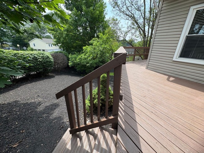 Building Photo - 2 Bedroom 2.5 Bathroom in Hummelstown!