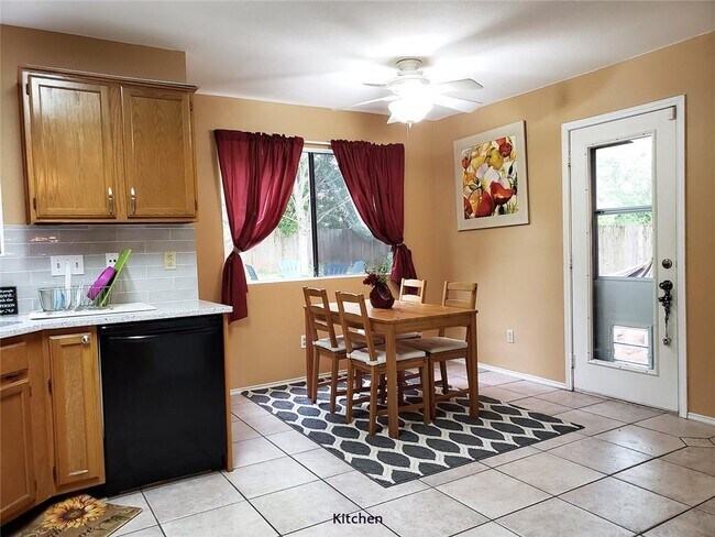 Building Photo - 2110 Nathan Dr