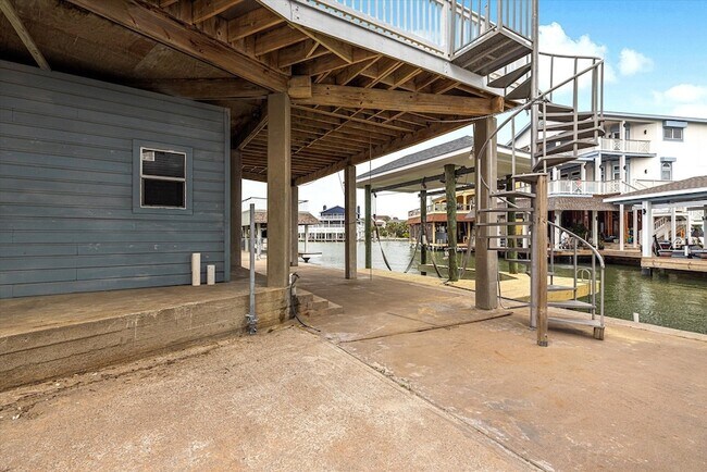 Building Photo - 164 Bora Dr