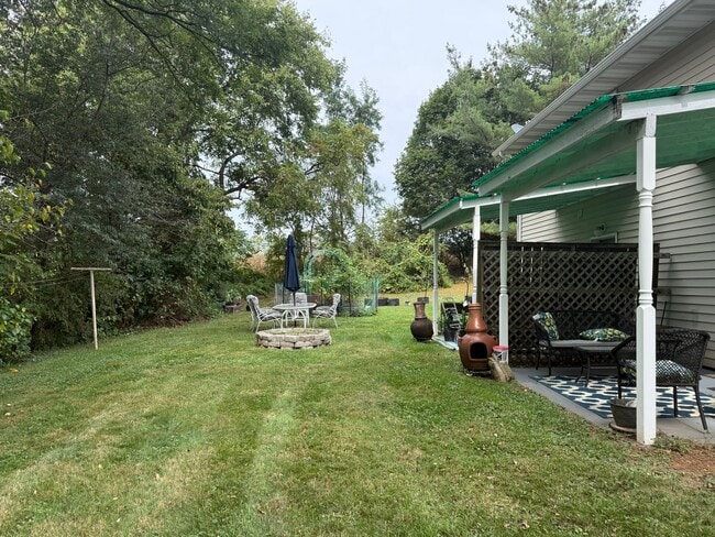 Building Photo - 11755 Village Heights Dr