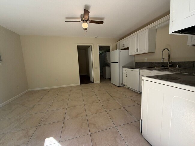 Building Photo - 535 N Harbor Blvd