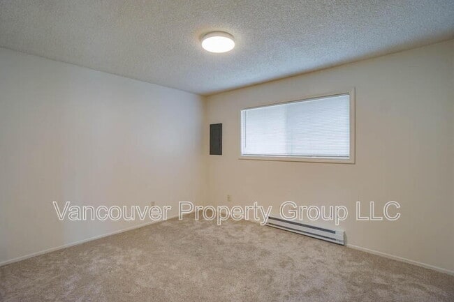 Building Photo - 609 W McLoughlin Blvd