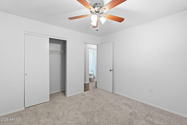Building Photo - 457 S Meadows Dr