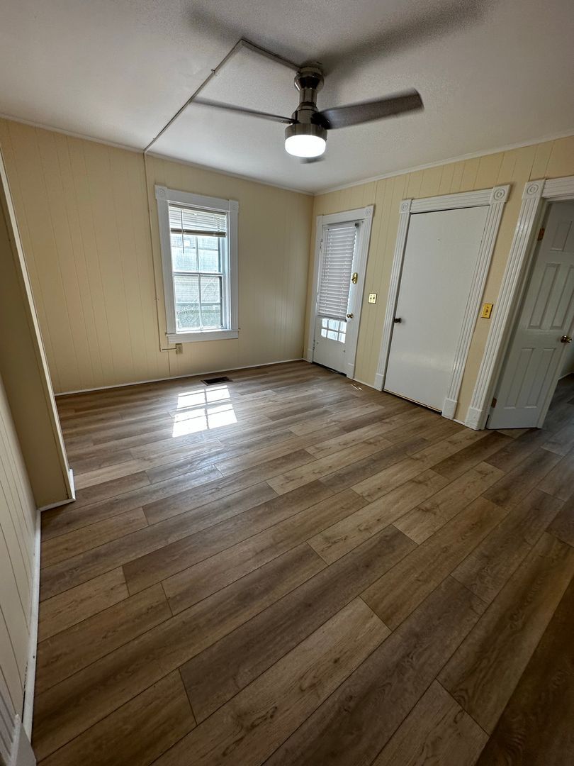 Building Photo - 50-52 Howard St