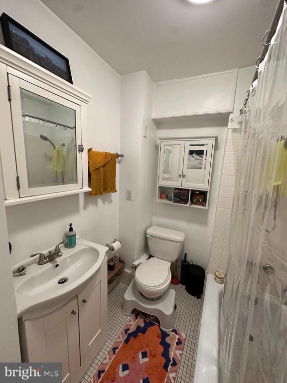 Building Photo - 1324 Pine St