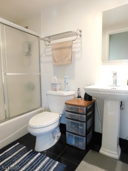 Building Photo - 300 Main St