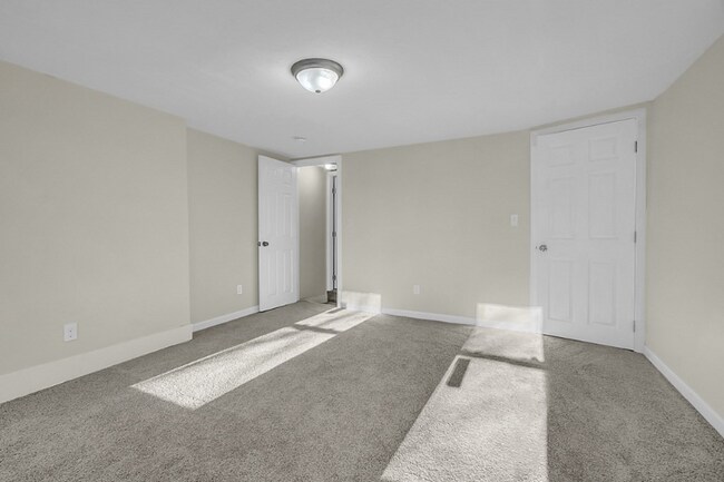 Building Photo - 52-54-54 Mt Globe St
