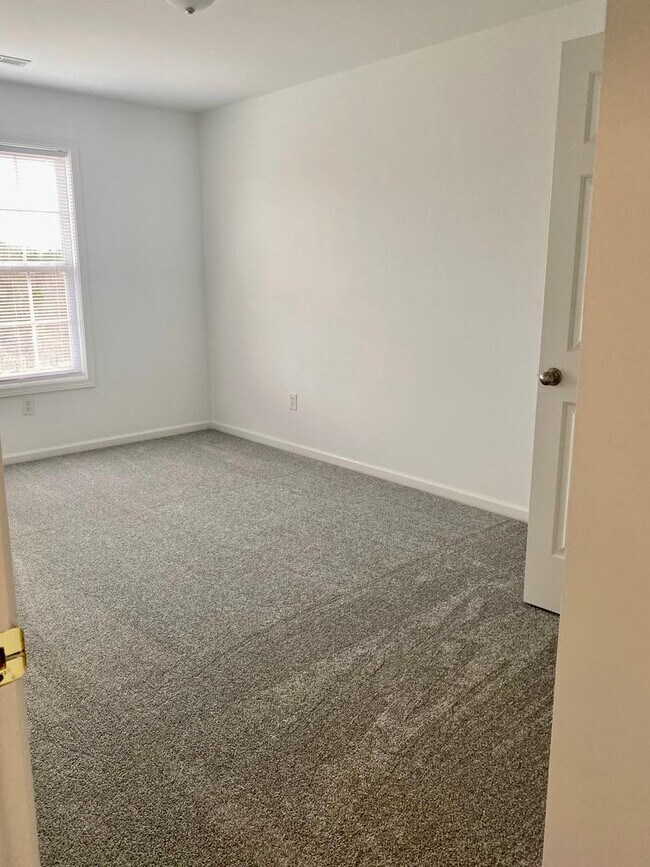 Building Photo - 110 Marbella Cir