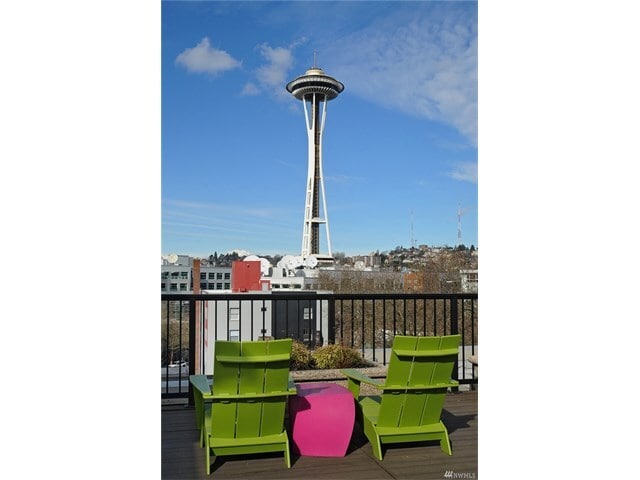 Building Photo - 425 Vine St