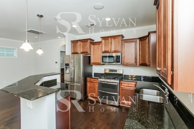 Building Photo - Prepare to be impressed by this 3 bedroom, 2 bathroom home