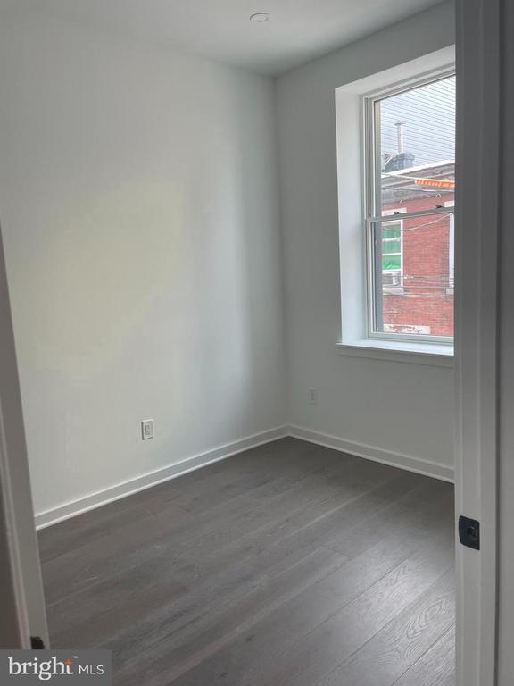 Building Photo - 1767 Waterloo St