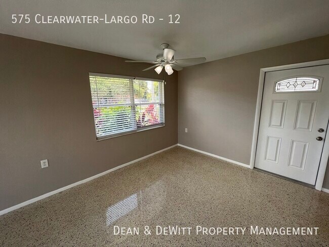 Building Photo - 575 Clearwater Largo Rd
