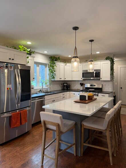 Building Photo - 65 Birch Trl