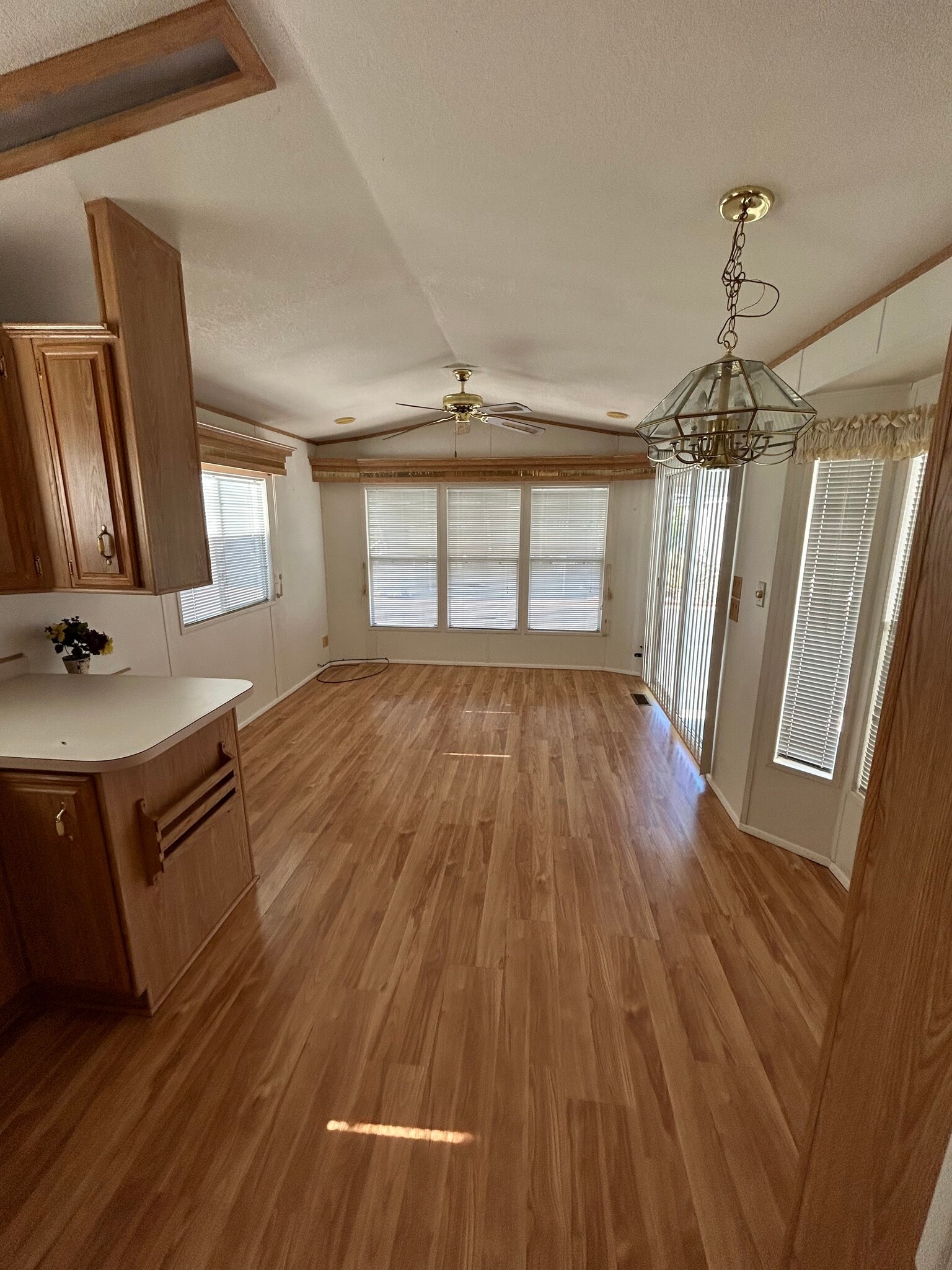 Building Photo - 216 E Ocotillo Dr