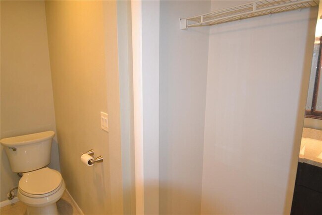 Building Photo - 329 Moorings Cove Dr