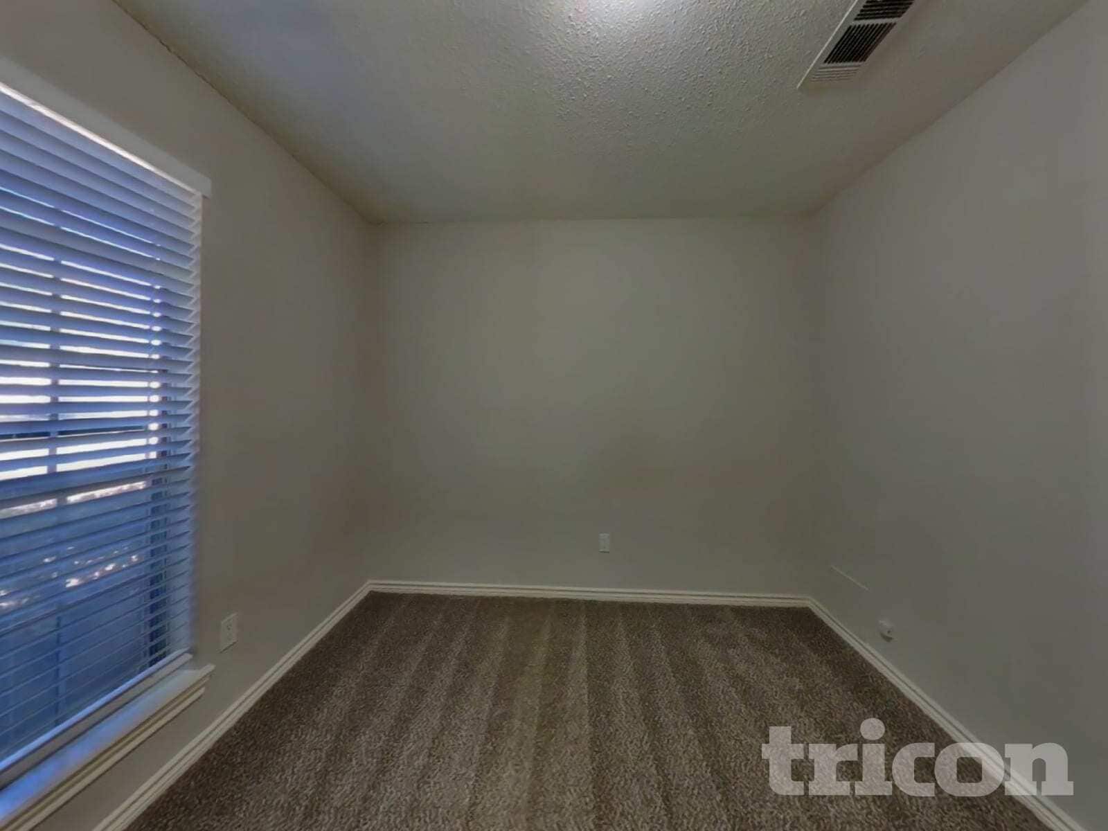 Building Photo - 2214 Townhall Ln