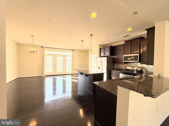 Building Photo - 2817 Shearwater Ln