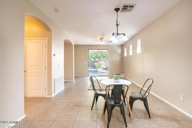 Building Photo - 12865 N 151st Dr