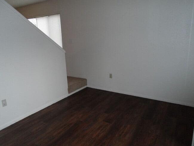 Building Photo - College Station -2 bedroom /1.5 bath Townhome-Style Fourplex on TAMU Shuttle Route!