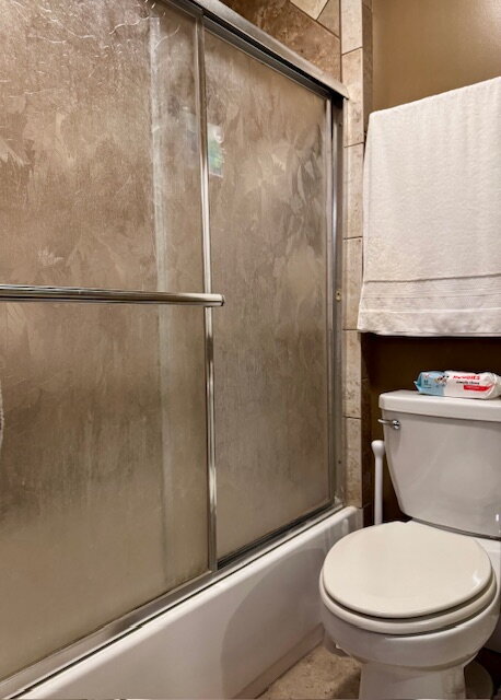 Building Photo - Charming Duplex Very Close To Tech!