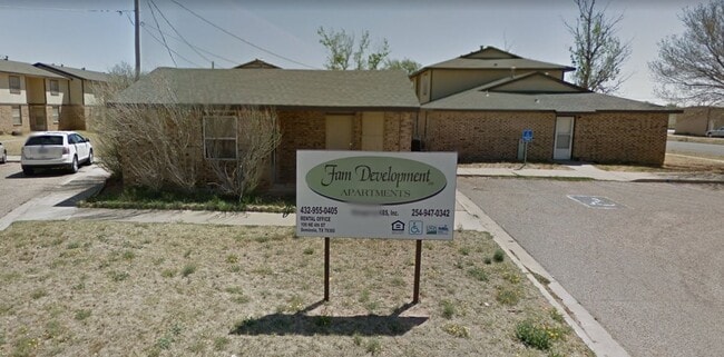 Building Photo - 100 NE 4th