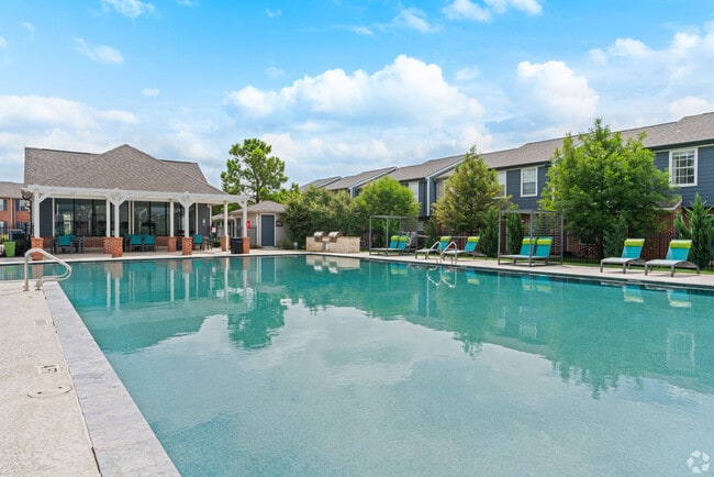 Parcside Townhomes apartments — community photo - Parcside Townhomes