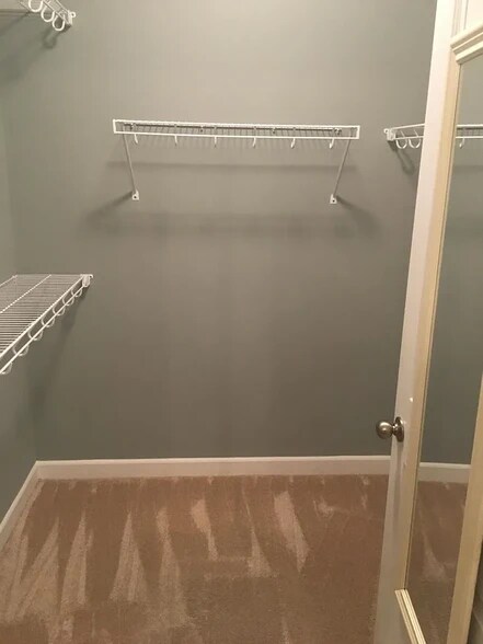 Building Photo - 2310 Elliott Ave