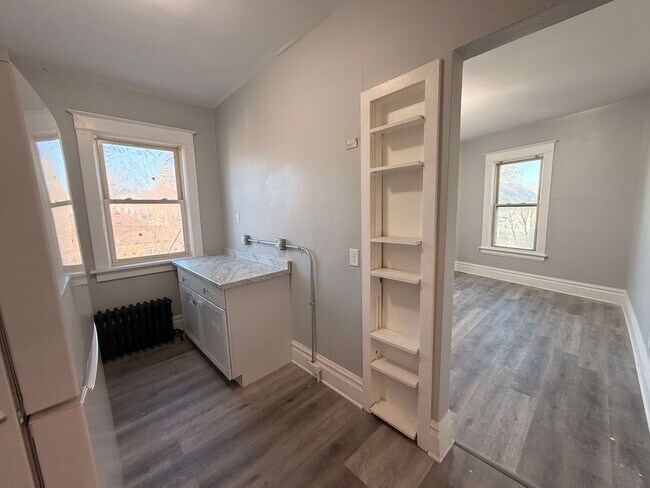 Building Photo - 6800 Sheridan Rd