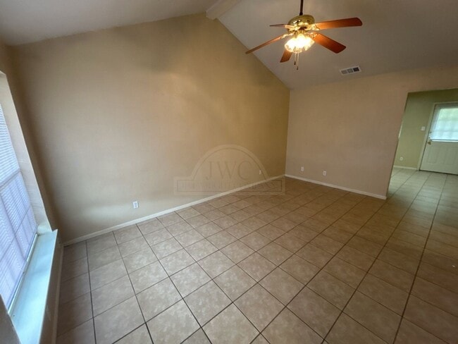 Building Photo - 1905 Windward Dr