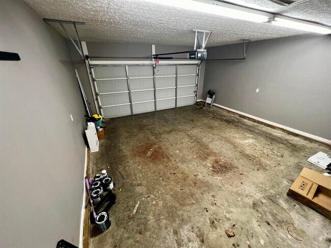 Building Photo - 342 Turkey Run Dr