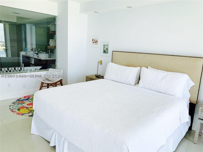 Building Photo - 4779 Collins Ave