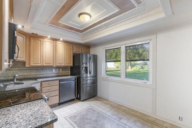 Building Photo - Beautiful 3-Bed 1.5-Bath House in Waterloo