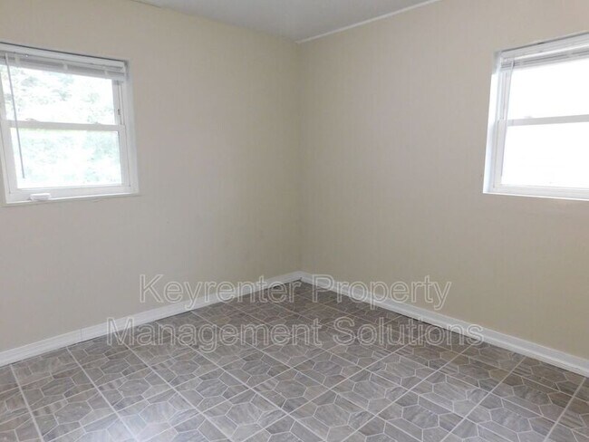 Building Photo - 1008 Perry St