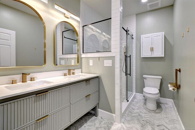 Building Photo - 8321 Barons Ct