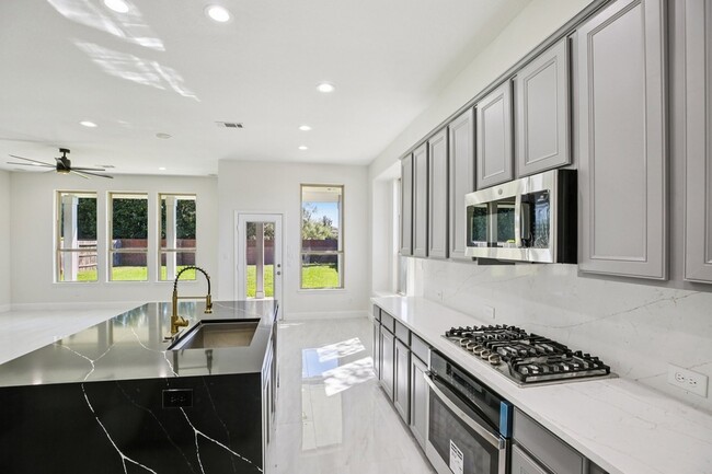 Building Photo - 1123 Penny Worth Dr