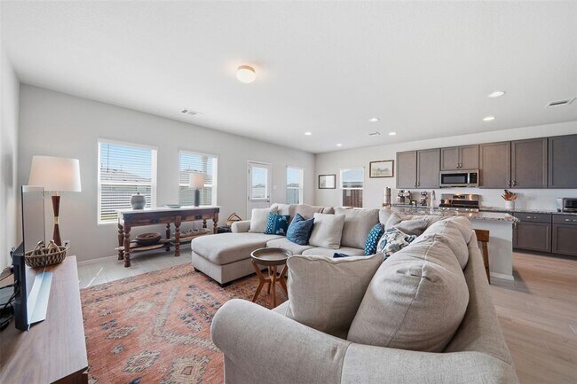 Building Photo - 641 Running Creek Dr