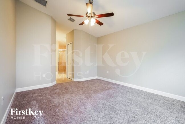 Building Photo - 2712 38th St SW