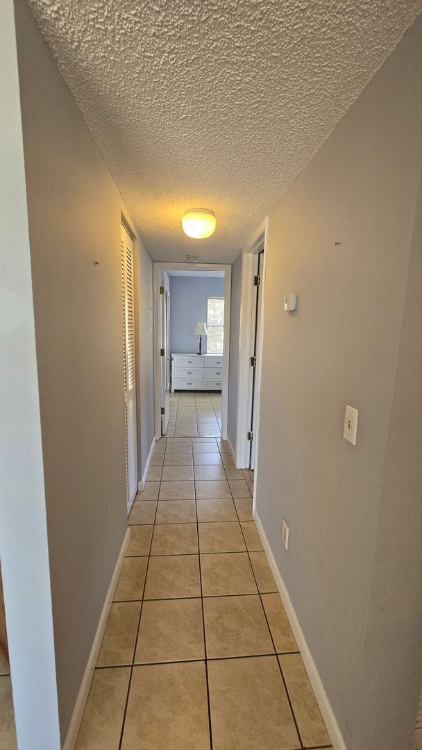 Building Photo - Furnished 2-Bed 2- Bath Condo