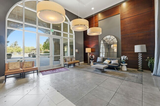 Building Photo - 1375 Lick Ave