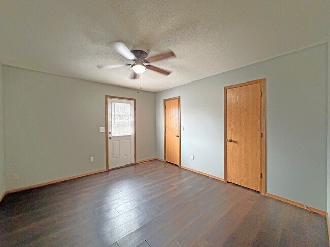 Building Photo - 1508 W Rainey St