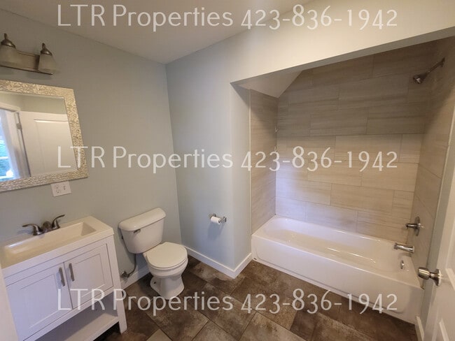 Building Photo - Flynn st (1203